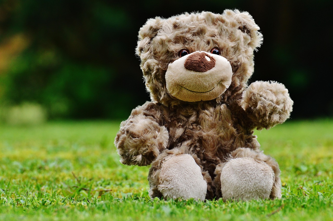 entdecken sie eine vielzahl von spielzeugen für jedes alter! von klassischen holzspielzeugen bis hin zu den neuesten trends – unser sortiment bietet spaß und lernmöglichkeiten für kinder. ideal für geschenke und stundenlangen spielspaß.