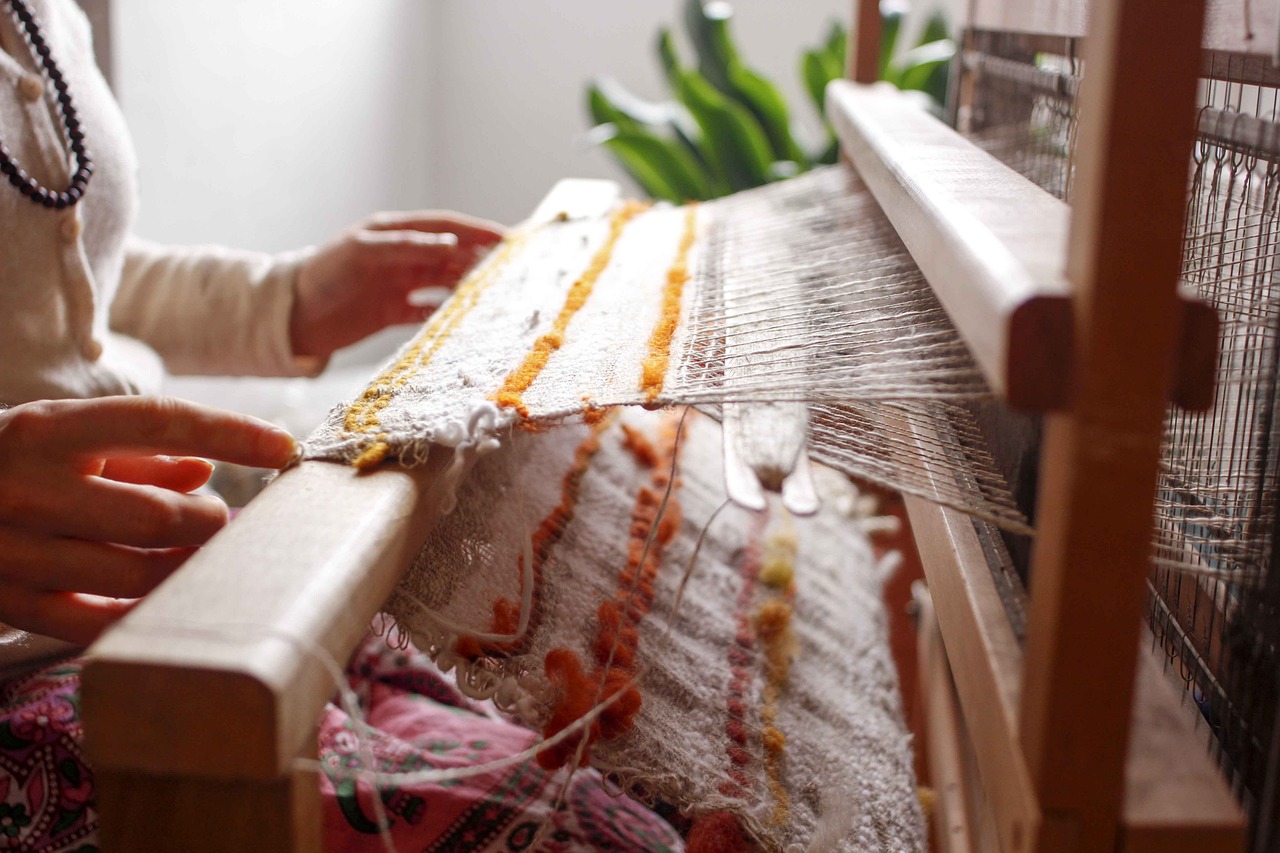 entdecken sie unsere umfangreiche auswahl an hochwertigen stoffen für jede anwendung. von eleganten textilien bis hin zu strapazierfähigen materialien – finden sie das perfekte gewebe für ihr nächstes projekt. qualität, vielfalt und stil vereint an einem ort.