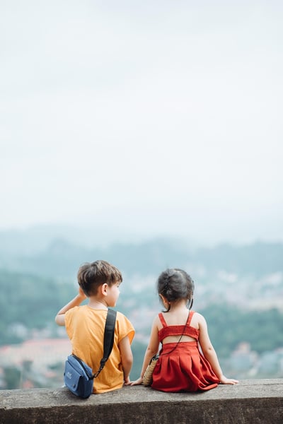 Interaktive kindersitzmöbel für kreatives spielen